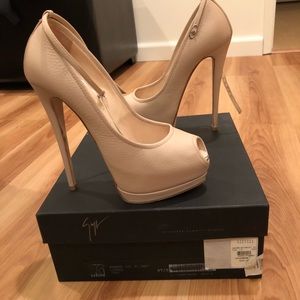 Giuseppe Zanotti shoes size 37.5 nude color.